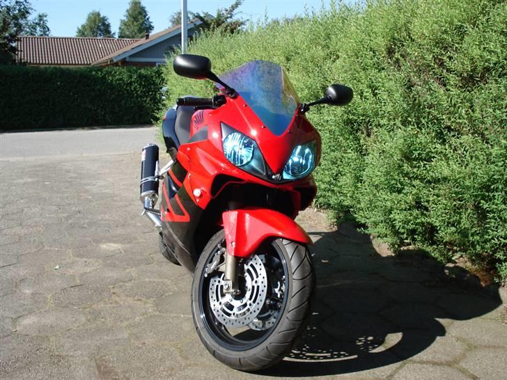 Honda CBR 600 F - SOLGT - En del er sket... billede 1