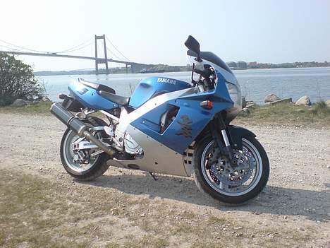 Yamaha YZF 750 R **Solgt**  billede 4