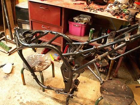 Suzuki 600 bandit - så blev resten skrallet af og nu venter jeg bare på mine kåber jeg har bestilt billede 2