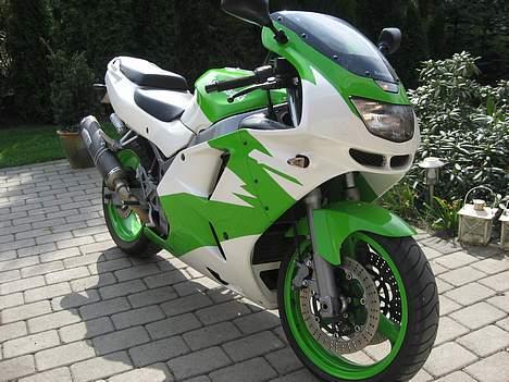 Kawasaki ZX6R billede 1