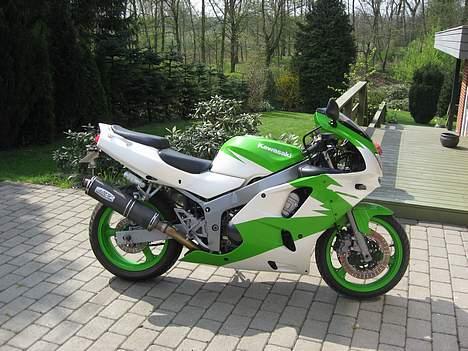 Kawasaki ZX6R billede 2