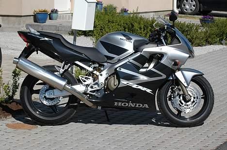 Honda CBR600F *solgt* billede 7
