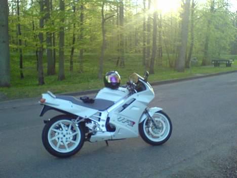 Honda VFR 750 billede 18