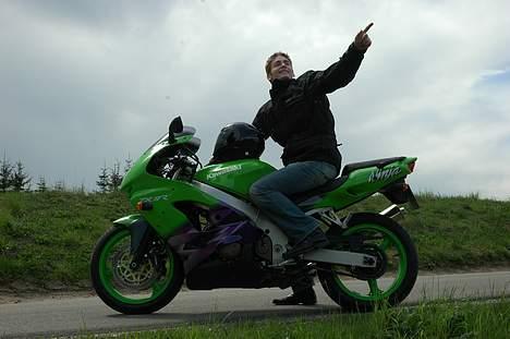 Kawasaki ZX9R - Solgt - - Se en fugl billede 6