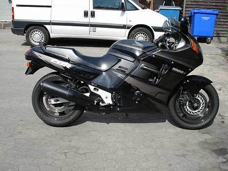 Honda cbr1000f sc24...SOLGT billede 5