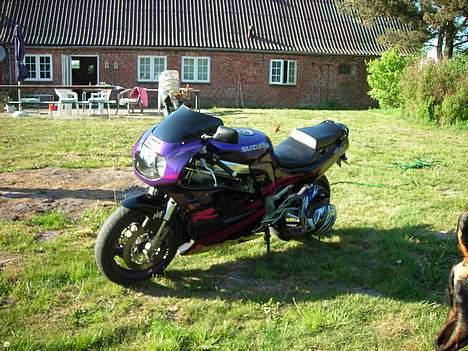 Suzuki GSX750R billede 3