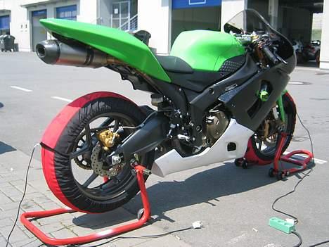 Kawasaki ZX6R  billede 1