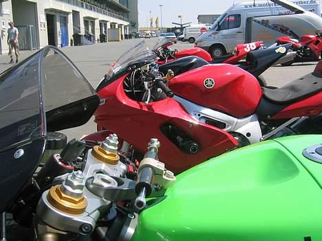 Kawasaki ZX6R  billede 3