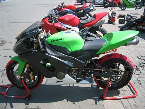 Kawasaki ZX6R  billede 6