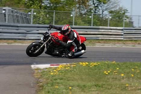 Ducati Monster 900 - Solgt - Der er ikke mere frihøjde med originalpotter... billede 9
