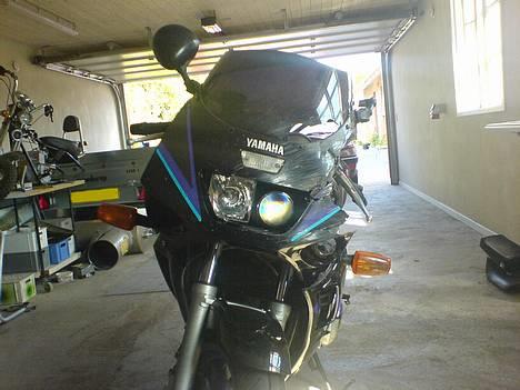 Yamaha FZR 600 [SOLGT] billede 3