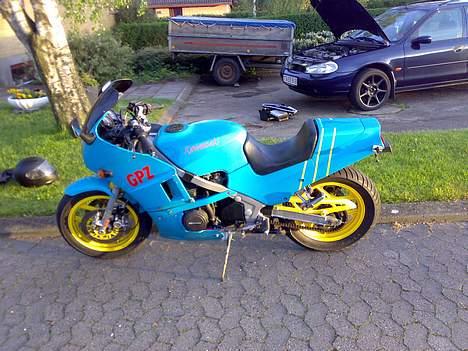 Kawasaki GPZ 600 R (solgt) billede 3