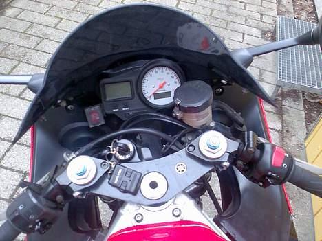 Yamaha YZF R6 billede 4