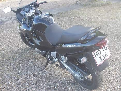 Suzuki GSX 750 F K6 (solgt) billede 5