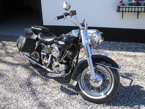 Harley Davidson FLH Elektra Glide - her er så hele dyret billede 2