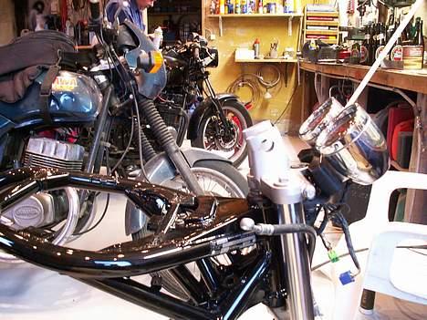 Suzuki 600 bandit - fredag håber jeg på motorn bliver sat på. billede 6