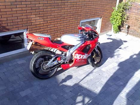 Aprilia Rs 125 *SOLGT* billede 2