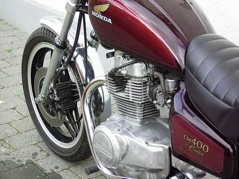 Honda CM400 billede 8