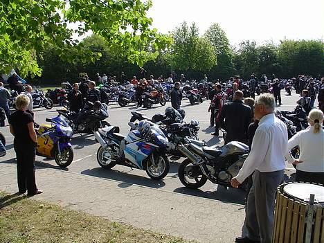 Kawasaki ZZr 600 - Her står jeg så... et eller andet sted ... Julemærkehjem-tur 5.5.2007 billede 9