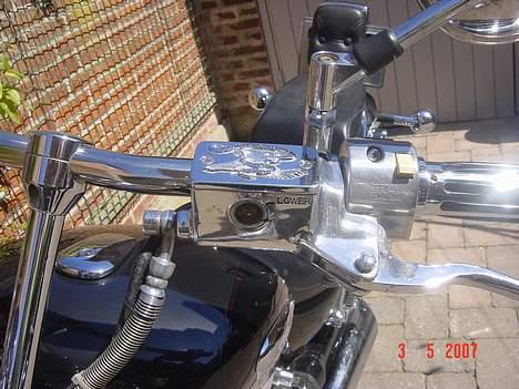 Suzuki Intruder vs 1400 - Poleret væskebeholder billede 7