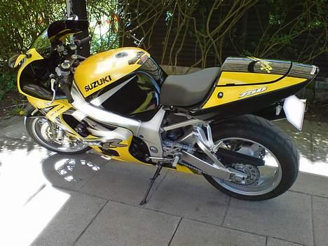 Suzuki GSXR750 SOLGT billede 12
