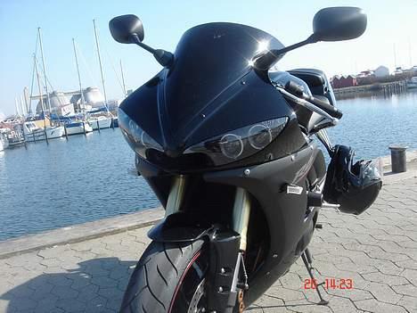 Yamaha YZF R6 - De passer godt de hvide blink billede 3