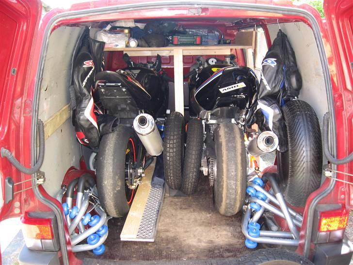 Suzuki Gsx-r 600 "Bane cykel" - Pakket og klar, mangler dog li et par dunke eller 3 med fuel.. billede 11