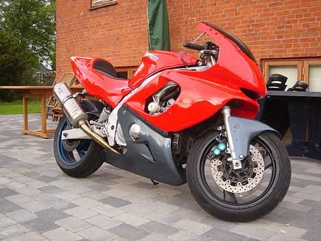 Yamaha YZF 600 R billede 1