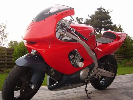 Yamaha YZF 600 R billede 2