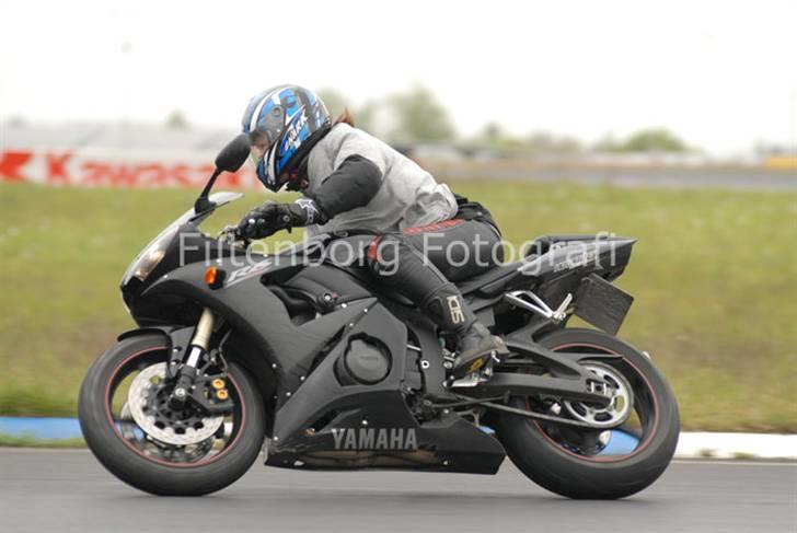 Yamaha YZF R6 - Kørekursus på Jyllandsringen - for fedt at køre bane!! billede 9
