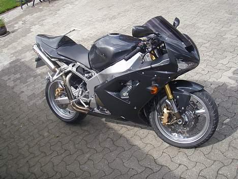 Kawasaki zx6r (SOLGT) - klar til landevejene billede 1