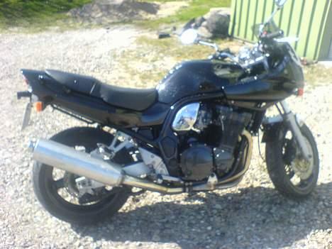 Suzuki GSF 1200 S Bandit - lidt sløret fra siden. billede 2