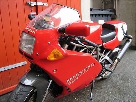 Ducati 900 SuperLight  billede 3