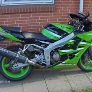 Kawasaki zx6r
