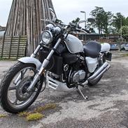 Honda super magna