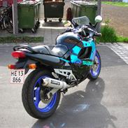 Suzuki GSX 600 F