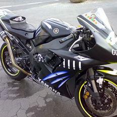 Yamaha YZF R1 Banecykel "Solgt"