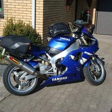 Yamaha R1