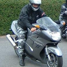 Honda cbr 1100 super xx black 