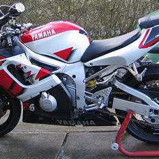 Yamaha YZF R6 *Solgt*