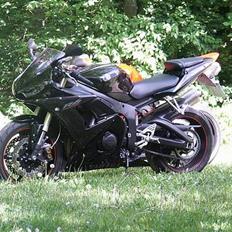 Yamaha R6 - 2005 *SOLGT*