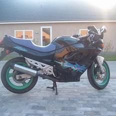 Suzuki gsx 750 F