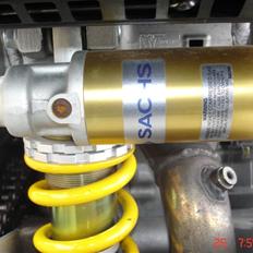 Aprilia RSV 1000 R (SOLGT) 