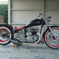 BSA 650 Lightning