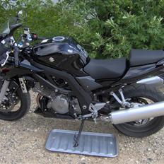 Suzuki SV1000 SK7