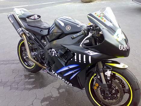 Yamaha YZF R1 Banecykel "Solgt" billede 3