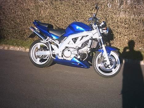 Suzuki Sv 650 n "SOLGT" billede 1