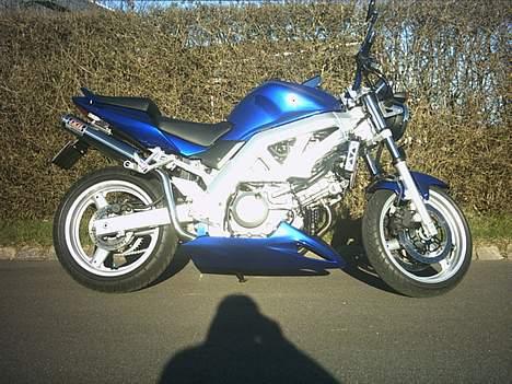 Suzuki Sv 650 n "SOLGT" billede 2