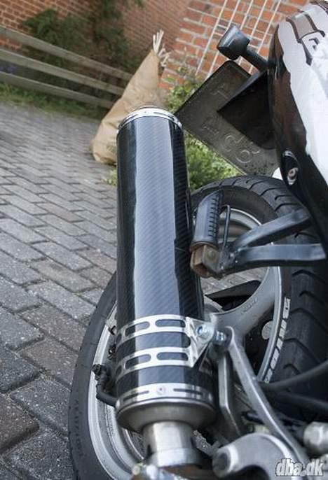 Suzuki GSX-R "solgt" - Gør også looket på cyklen lidt frækkere, med sådan en gang kul... billede 1