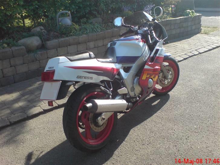 Yamaha fzr  billede 2